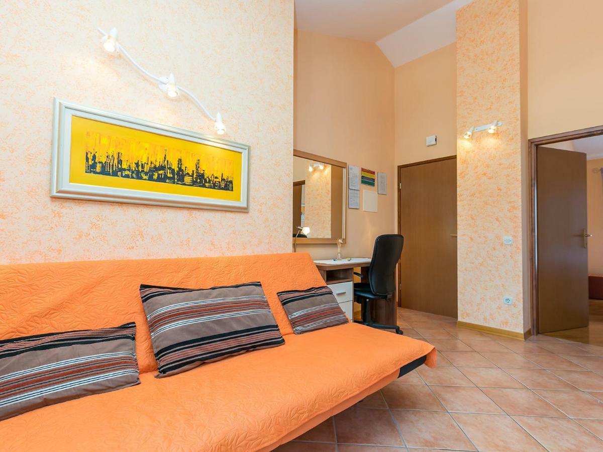 Apartments Nada Vrsar Bagian luar foto