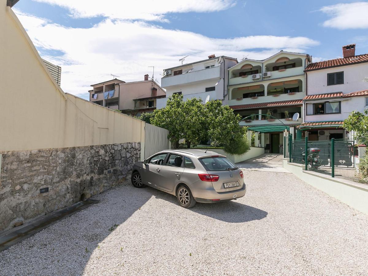 Apartments Nada Vrsar Bagian luar foto