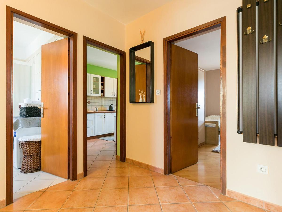 Apartments Nada Vrsar Bagian luar foto